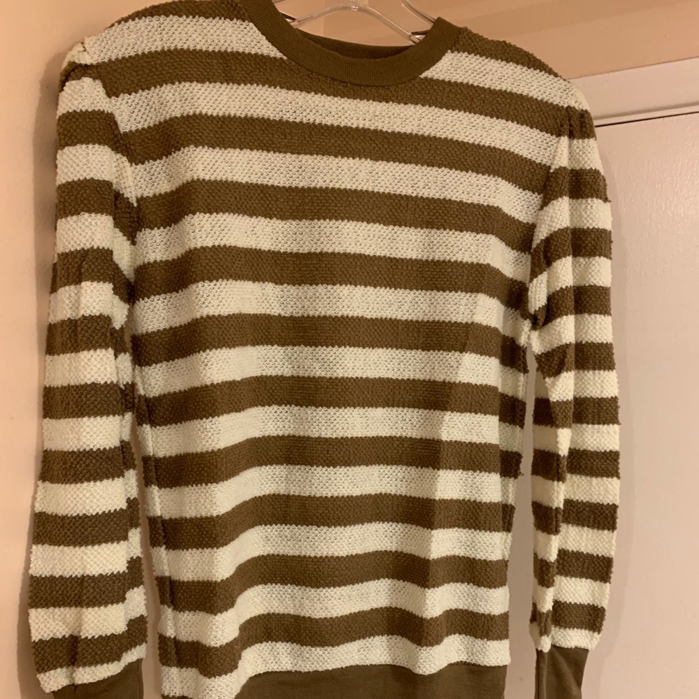 70s era Puffy Shoulder Sweater Size Med Acrylic